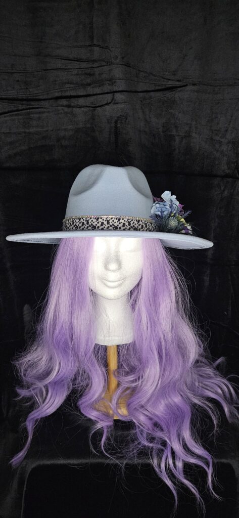 Cowboyhoed 'Ethereal Blossom'