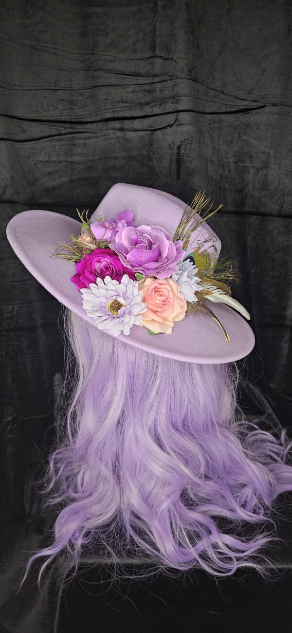 Cowboyhoed 'Violet Whisper'